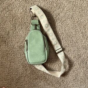 Pink Lily Green Crossbody Bag